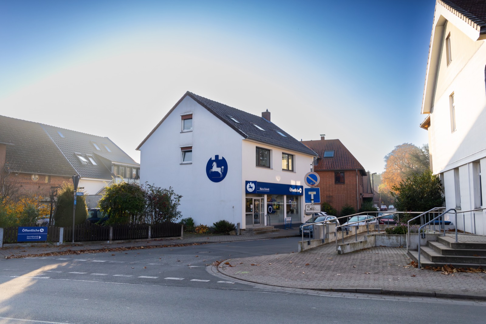 Außenansicht der Geschäftsstelle Marco Schmidt in Wendeburg