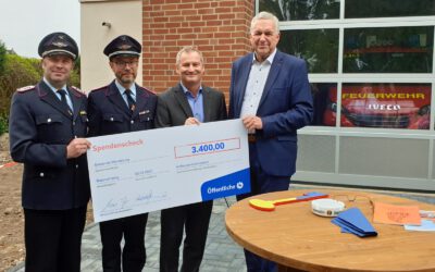 Öffentliche Versicherung unterstützt Feuerwehr Meerdorf